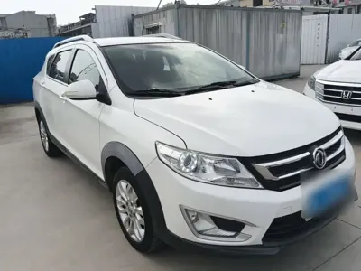 Aeolus AX3 2016, 56600 км, за 11700 CNY