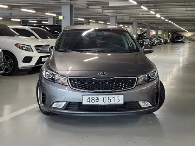 Kia K3 · 2016 год