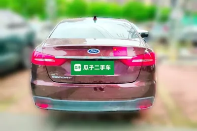 Ford Escort 2019, 55400 км, за 43698.58 CNY - фото 5