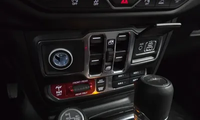 Jeep Gladiator 2022, 10663 км, за 999990000 KRW - фото 30