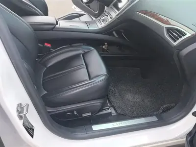 Lincoln MKZ 2020, 67800 км, за 68000 CNY - фото 8