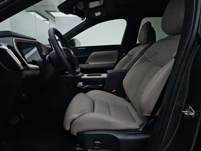 Volvo 沃尔沃XC70插电式混动 2025, 12200 км, за 221800 CNY - фото 7