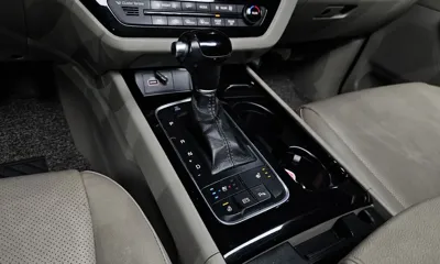 Kia Canival 2015, 105998 км, за 9700000 KRW - фото 9