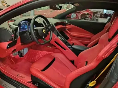 Ferrari Roma 2023, 7400 км, за 1950000 CNY