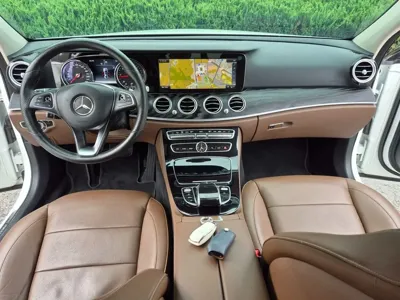 Mercedes-Benz E-Class 2018, 106858 км, за 19500000 KRW - фото 12