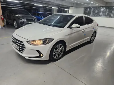 Hyundai Avante · 2018 год