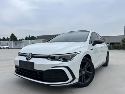 Volkswagen Golf · 2022 год