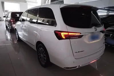 Buick GL8 2021, 78700 км, за 109467.7 CNY