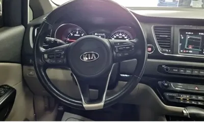 Kia Canival 2017, 128165 км, за 10200000 KRW - фото 11