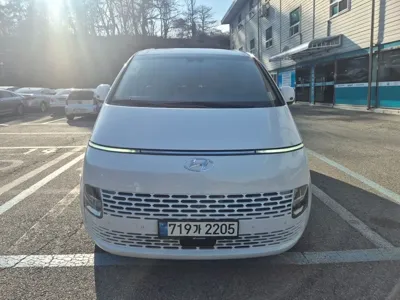 Hyundai Staria · 2022 год