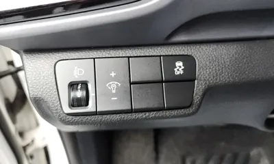 Kia Stonic 2019, 136732 км, за 9200000 KRW - фото 20