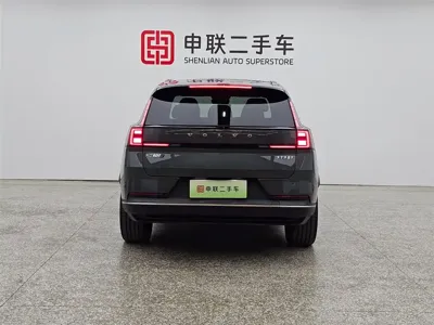 Volvo 沃尔沃XC70插电式混动 2025, 12200 км, за 221800 CNY