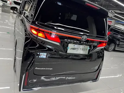 Toyota Vellfire 2023, 50800 км, за 788000 CNY - фото 7
