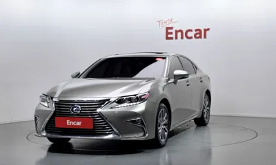 Lexus ES · 2018 год