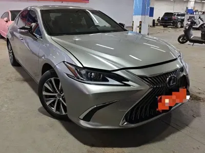 Lexus ES 2020, 28000 км, за 199800 CNY - фото 2