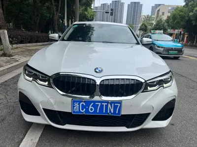 BMW 3 Series 2022, 58000 км, за 146000 CNY