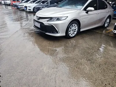 Toyota Camry · 2023 год