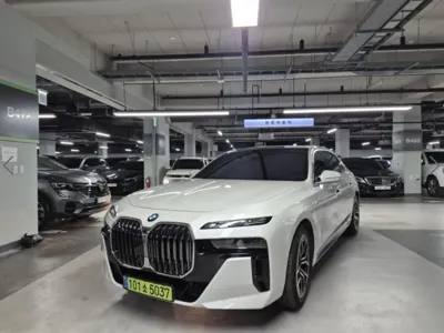 BMW 7-Series · 2024 год