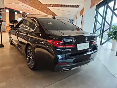 BMW 5 Series 2023, 51000 км, за 238000 CNY - фото 4