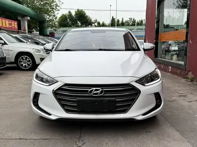 Hyundai Elantra 2016, 110000 км, за 29800 CNY