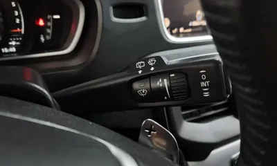 Volvo V40 2018, 106925 км, за 10500000 KRW - фото 28