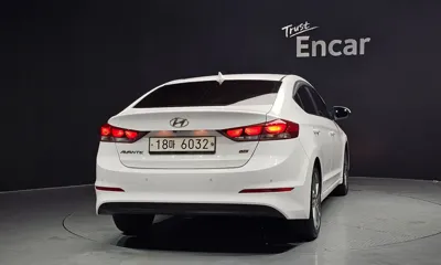 Hyundai Avante 2017, 158462 км, за 7000000 KRW