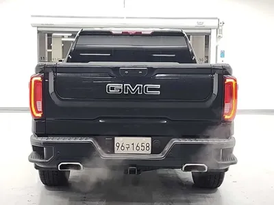 GMC Sierra 2024, 44380 км, за 80220000 KRW