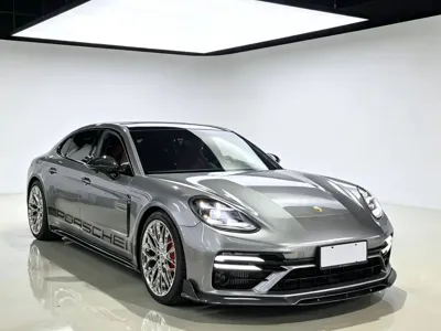 Porsche Panamera 2019, 65000 км, за 618000 CNY