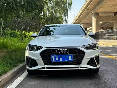 Audi A4L 2021, 90000 км, за 106800 CNY