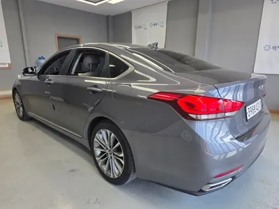 Hyundai Genesis 2015, 109427 км, за 9500000 KRW
