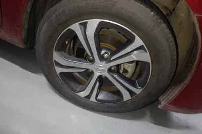 Nissan Tiida 2019, 72000 км, за 55566.6 CNY - фото 5