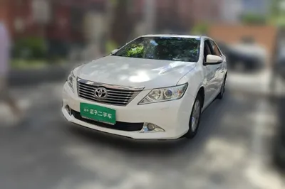 Toyota Camry · 2012 год