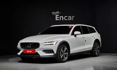 Volvo V60 · 2021 год