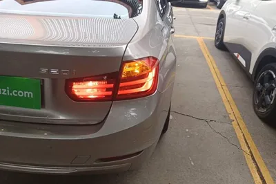BMW 3 Series 2015, 85000 км, за 63724.16 CNY - фото 9