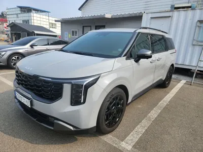 Kia Canival · 2025 год