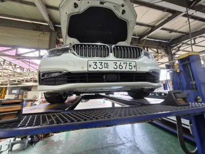 BMW 5-Series · 2018 год