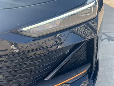 Changan UNI-V 2023, 13600 км, за 65800 CNY