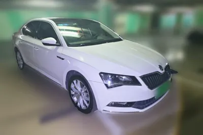 Skoda Superb 2018, 127100 км, за 49240.61 CNY - фото 3