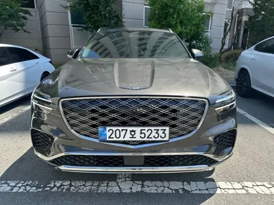 Genesis GV70 · 2025 год