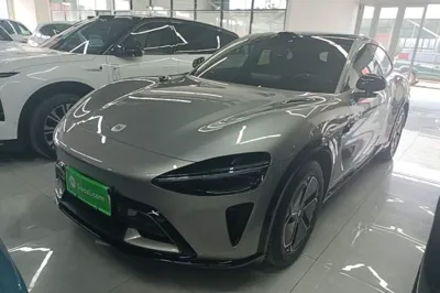 Xiaomi Auto YU7 · 2025 год