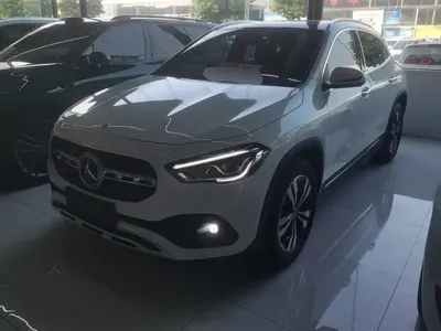 Mercedes-Benz GLA · 2022 год