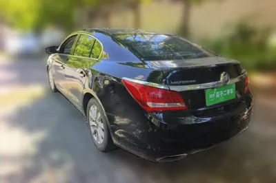 Buick LaCrosse 2013, 109500 км, за 36967.36 CNY
