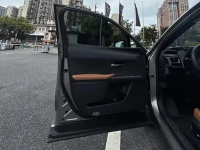 Lexus UX 2022, 24700 км, за 115000 CNY - фото 15