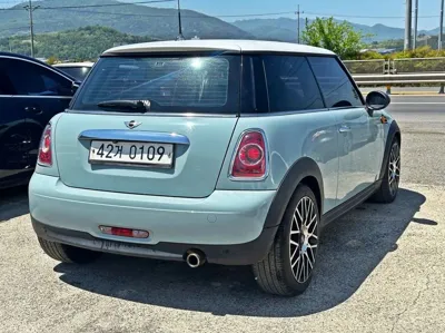 MINI Cooper 2011, 144414 км, за 2990000 KRW