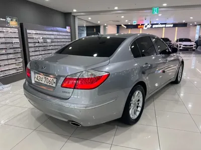 Hyundai Genesis 2011, 68633 км, за 3900000 KRW - фото 6