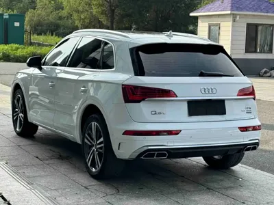 Audi Q5L 2022, 74000 км, за 189000 CNY