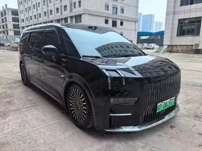 Zeekr 009 2025, 39000 км, за 323500 CNY