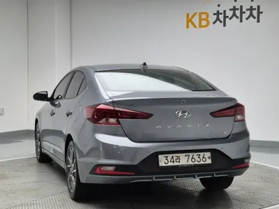 Hyundai Avante 2019, 164638 км, за 8200000 KRW