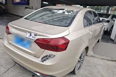 Geely Auto Emgrand 2020, 71000 км, за 35829.85 CNY - фото 6