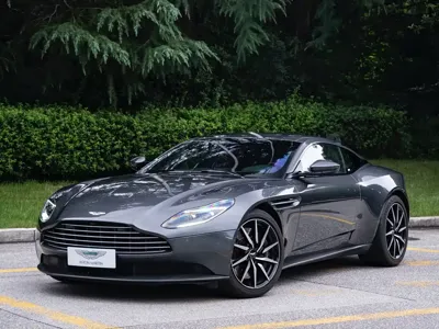 Aston Martin DB11 · 2023 год